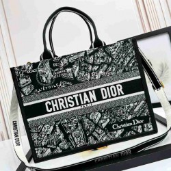 Medium Dior Book Tote