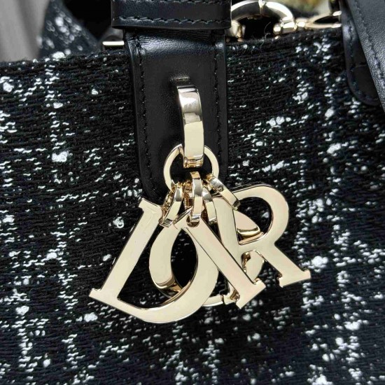 Medium Dior Toujours Bag