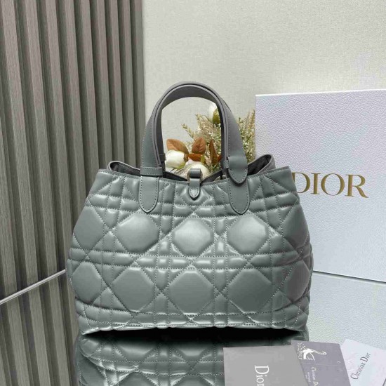 Medium Dior Toujours Bag