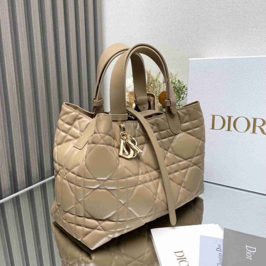 Medium Dior Toujours Bag