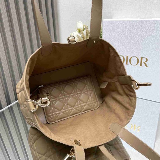 Medium Dior Toujours Bag