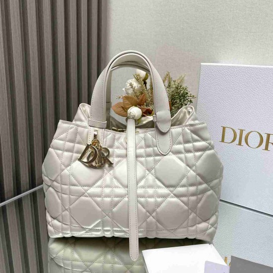 Medium Dior Toujours Bag