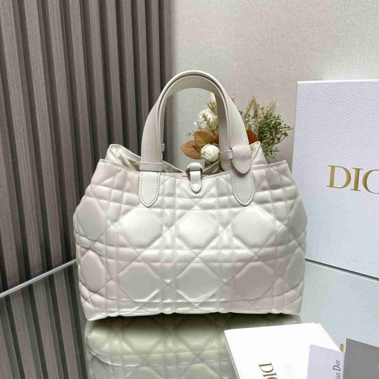 Medium Dior Toujours Bag