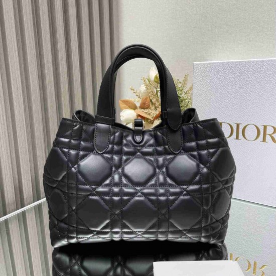 Medium Dior Toujours Bag